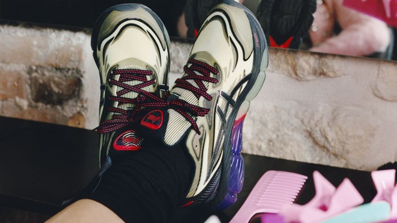 ASICS SPS: Σε αυτή τη συλλογή θα βρεις τα stylish sneakers με τα οποία θα συνοδεύσεις όλα τα καθημερινά σου looks - εικόνα 1