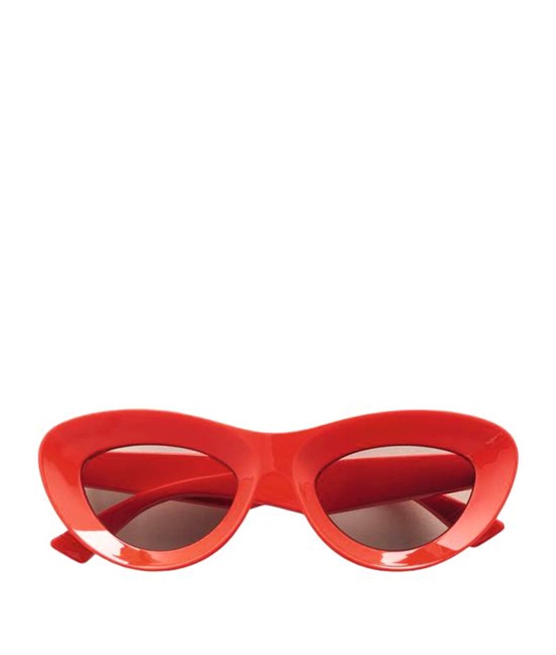 Πώς θα συνδυάσεις το φλογερό κόκκινο με το denim - εικόνα 4