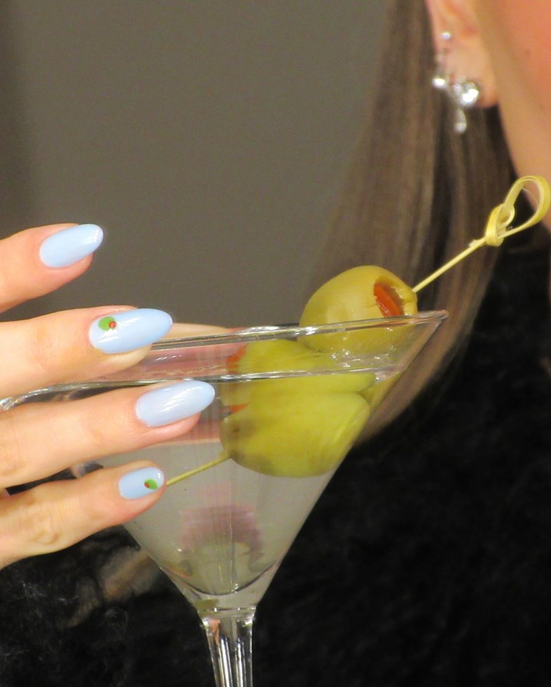 Martini Nails: Εσύ θα τολμούσες ένα μανικιούρ σαν και αυτό; - εικόνα 2