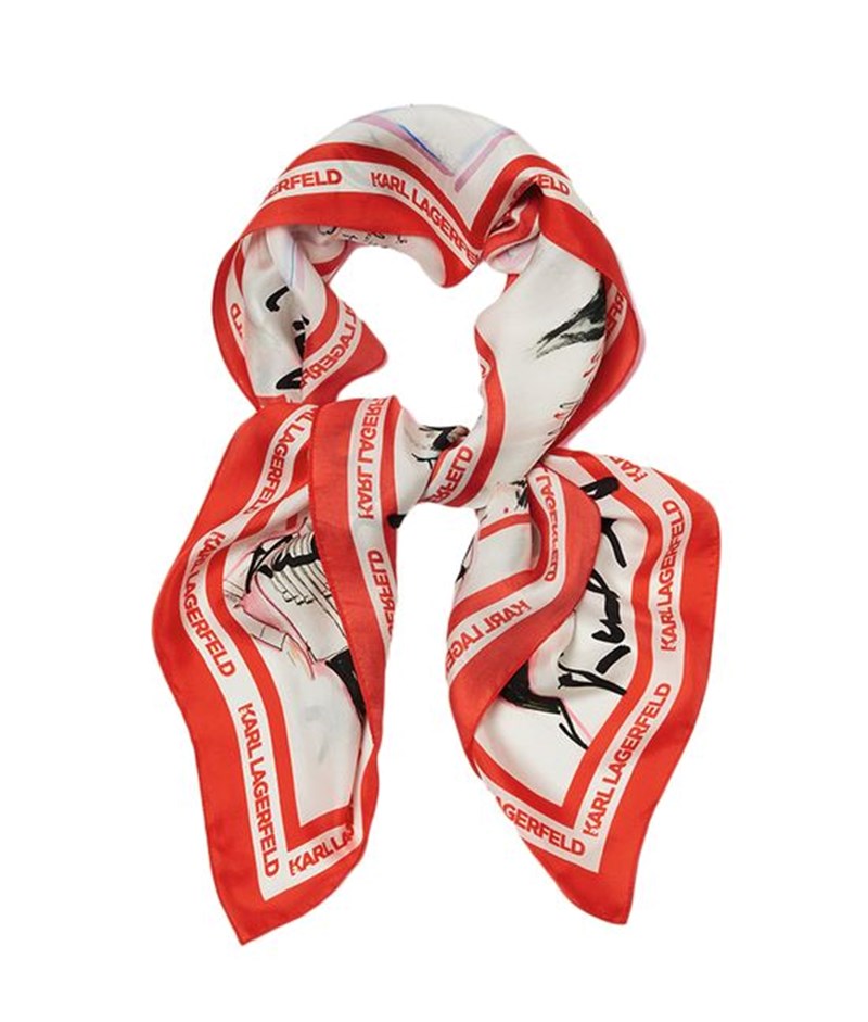 Πώς θα συνδυάσεις το φλογερό κόκκινο με το denim - εικόνα 8