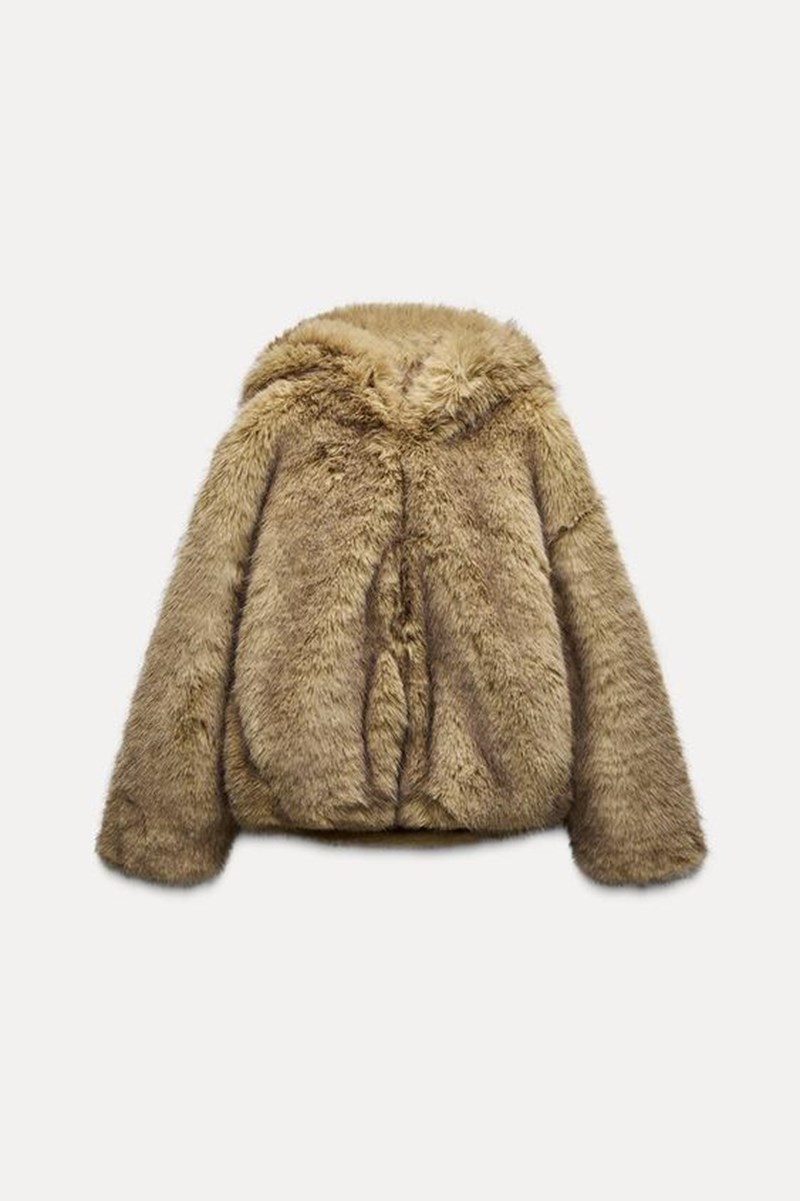 Το faux fur παλτό από ZARA είναι το μόνο item που χρειάζεσαι για τον χειμώνα - εικόνα 1
