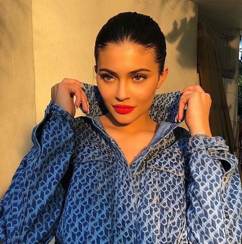 Έξυπνα make-up tips που μάθαμε από την Kylie Jenner - εικόνα 2