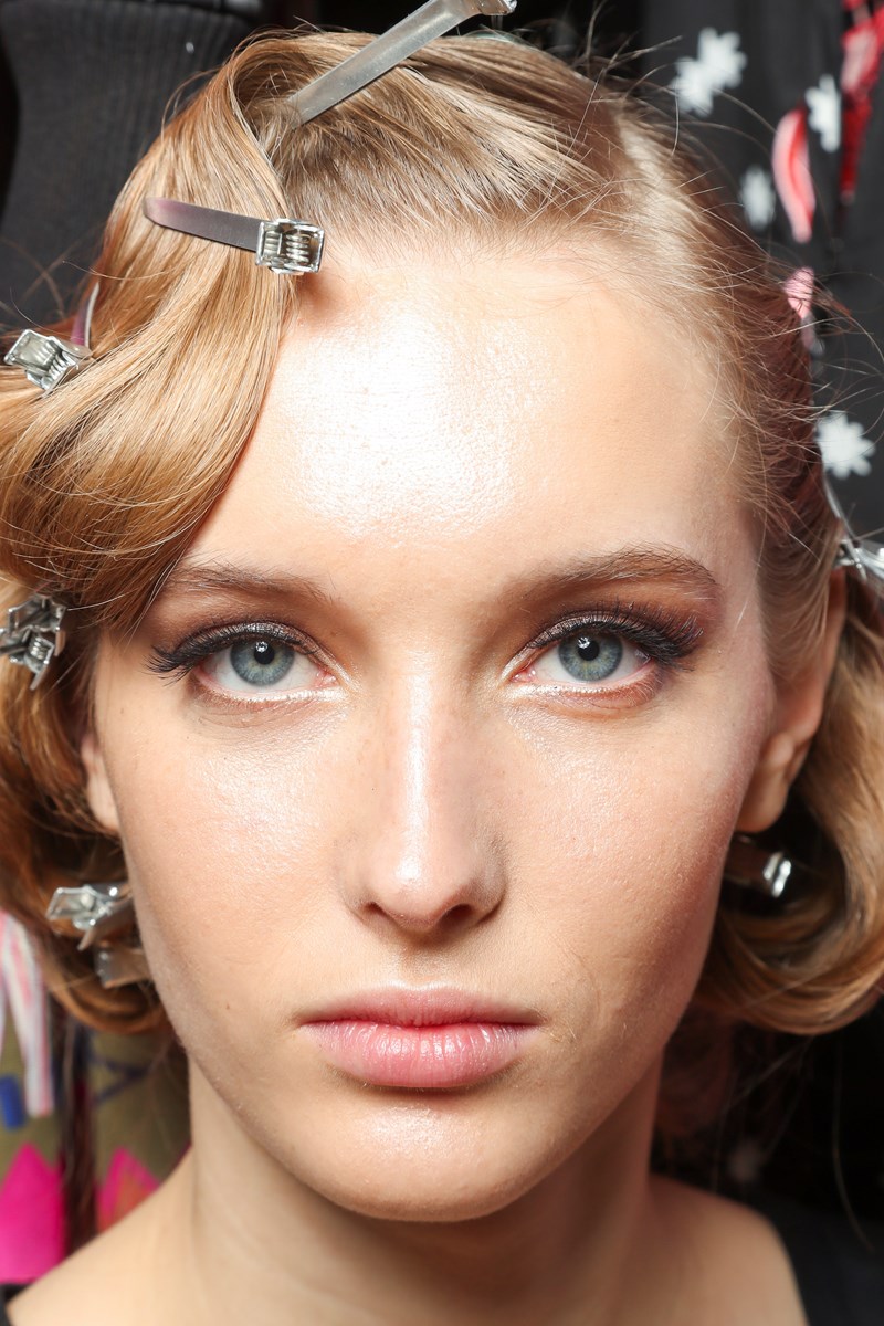 Αυτό το χτένισμα επέστρεψε στις πασαρέλες του Λονδίνου #LFW - εικόνα 3