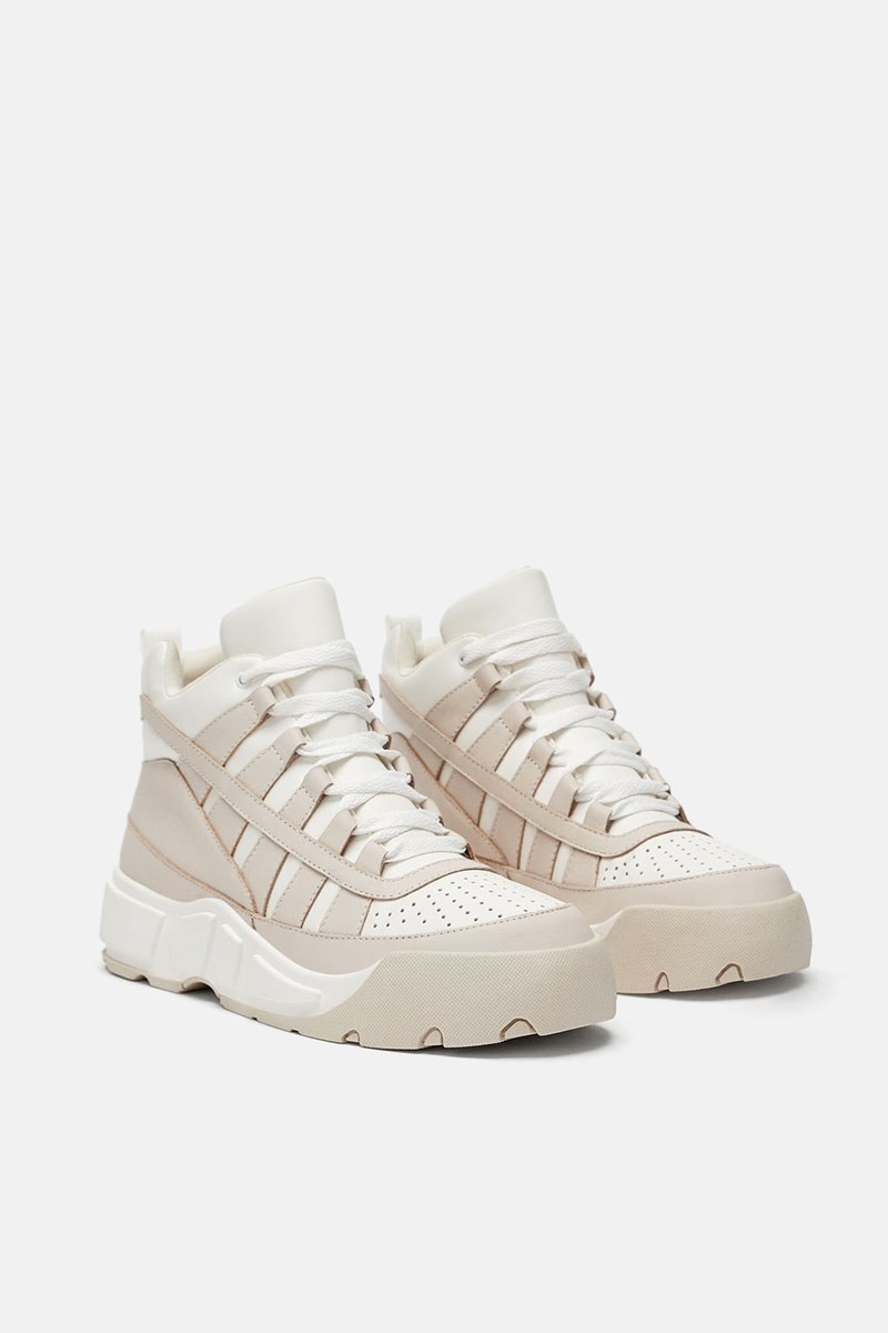 Στυλ στα άκρα: Αυτά είναι τα παπούτσια που θα φορέσεις φέτος δίχως δεύτερη σκέψη - εικόνα 12