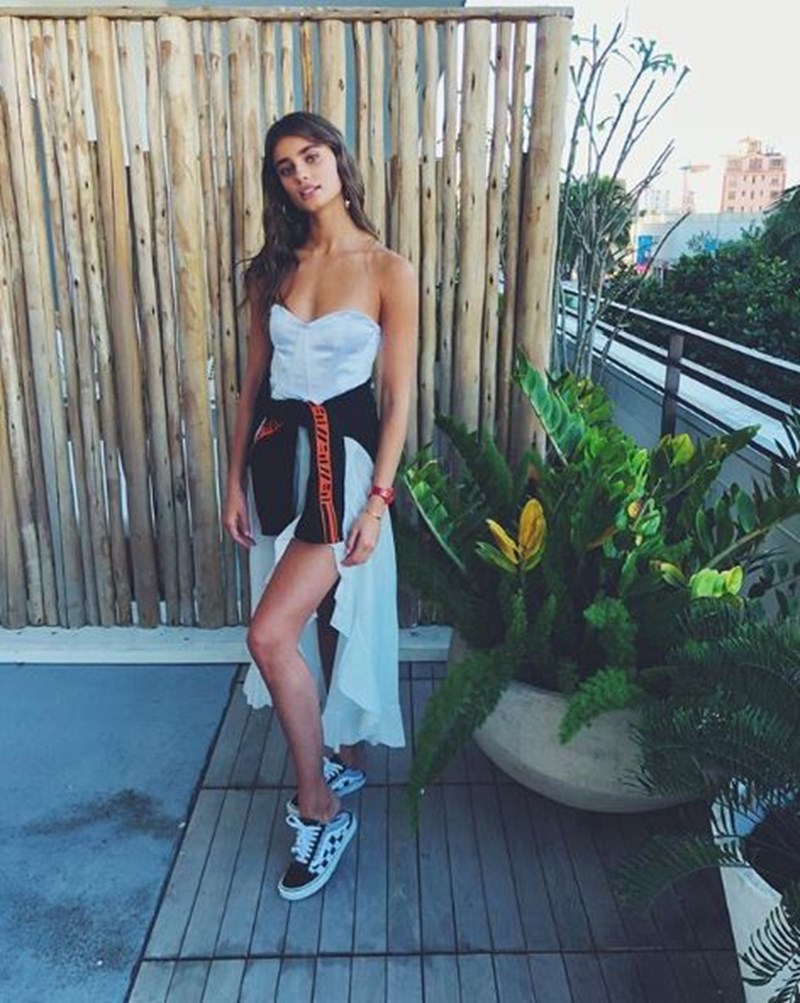 Θέλεις να κάνεις θραύση στο instagram; Αυτές είναι οι 7 καλύτερες πόζες (trust us!) - εικόνα 7