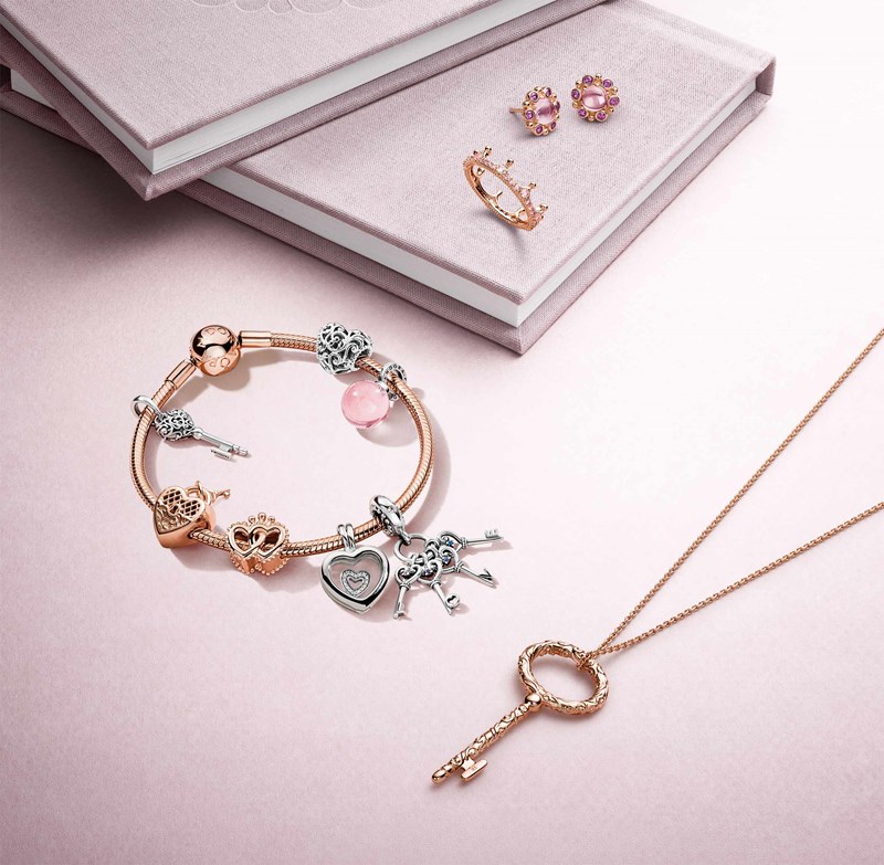 Δώσε λάμψη στο στυλ σου με τα πιο θηλυκά κοσμήματα - εικόνα 1