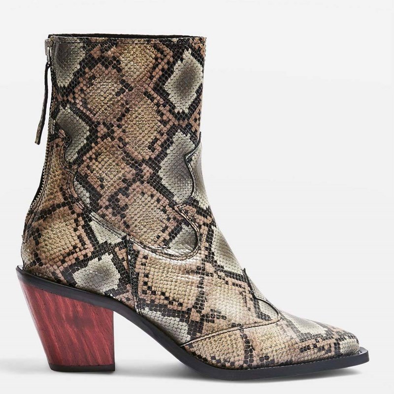 Στυλ στα άκρα: Αυτά είναι τα παπούτσια που θα φορέσεις φέτος δίχως δεύτερη σκέψη - εικόνα 15