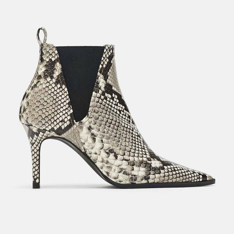 Στυλ στα άκρα: Αυτά είναι τα παπούτσια που θα φορέσεις φέτος δίχως δεύτερη σκέψη - εικόνα 17