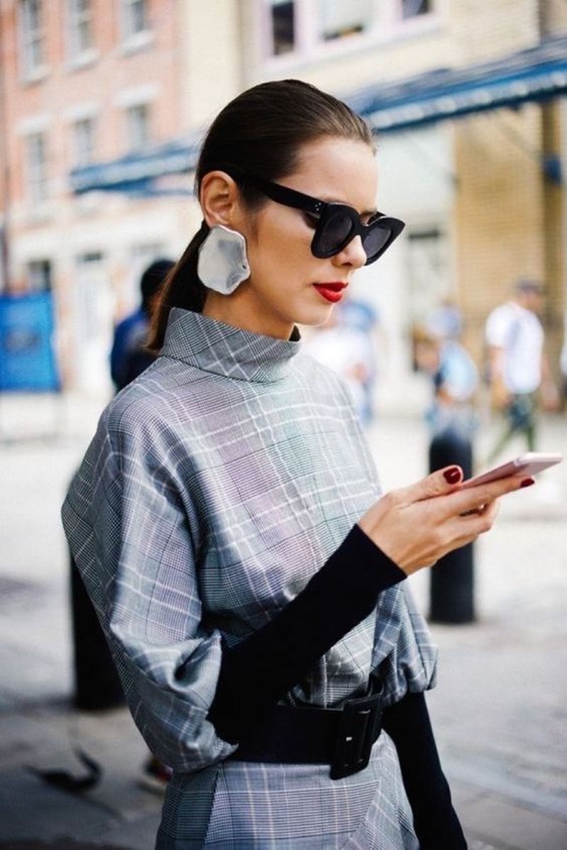 Τα γυαλιά ηλίου που δεν βγάζεις από την τσάντα σου ούτε τις χειμερινές μέρες - εικόνα 3