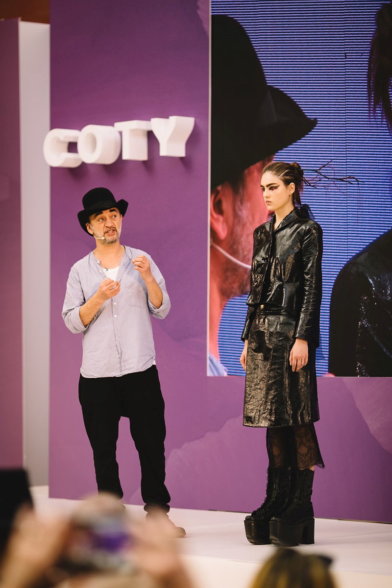 Ο top hairstylist Eugene Souleiman μας εμπνέει - εικόνα 3