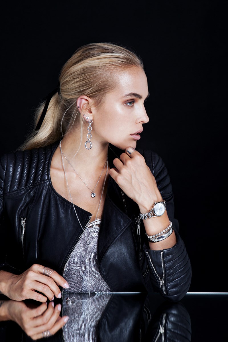 Rock Glam: Τα κοσμήματα που θα ολοκληρώσουν το λουκ σου - εικόνα 1