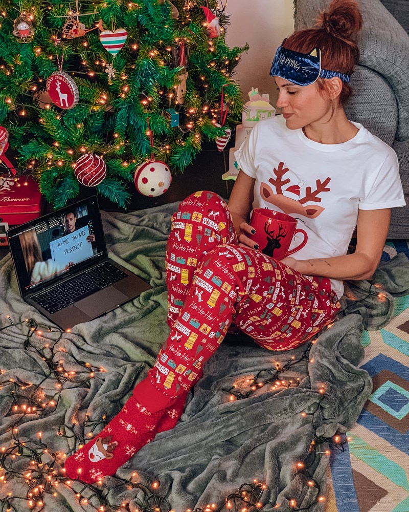 All I Want For Christmas: Cocooning στο σπίτι με τα πιο cozy outfits - εικόνα 1