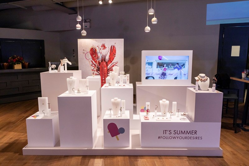 Μια βραδιά όλο λάμψη από τη Swarovski - εικόνα 1