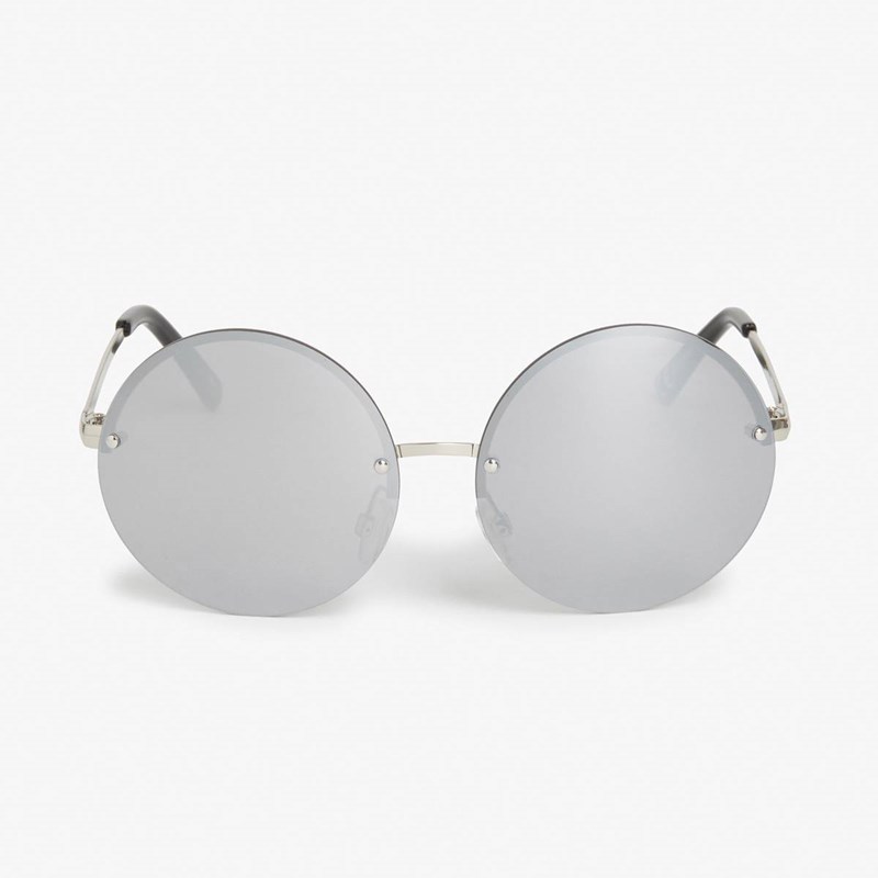 Τα γυαλιά ηλίου που δεν βγάζεις από την τσάντα σου ούτε τις χειμερινές μέρες - εικόνα 8