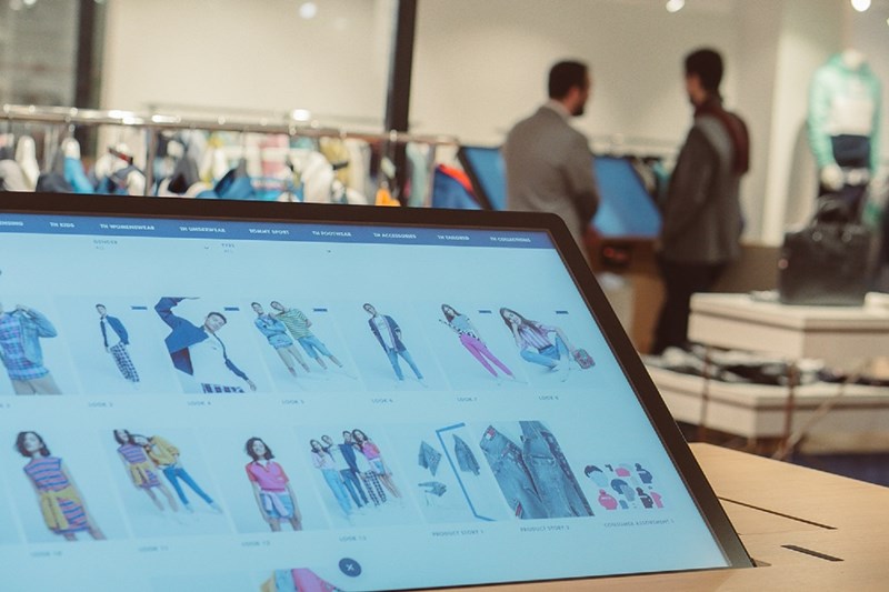 «Επαναστάτες με αιτία»: Ανυπομονούμε για τη νέα συλλογή Tommy Hilfiger - εικόνα 1