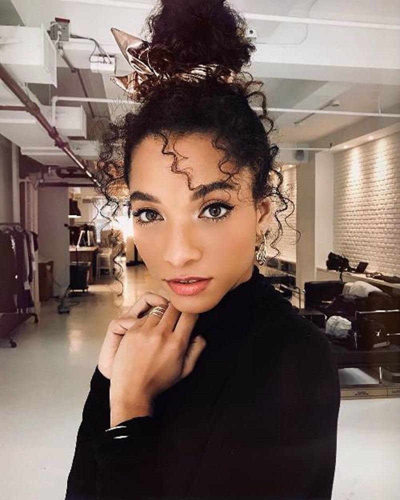 5 απλά hairstyles για να νιώσεις ανανεωμένη σε λίγα μόνο λεπτά - εικόνα 4