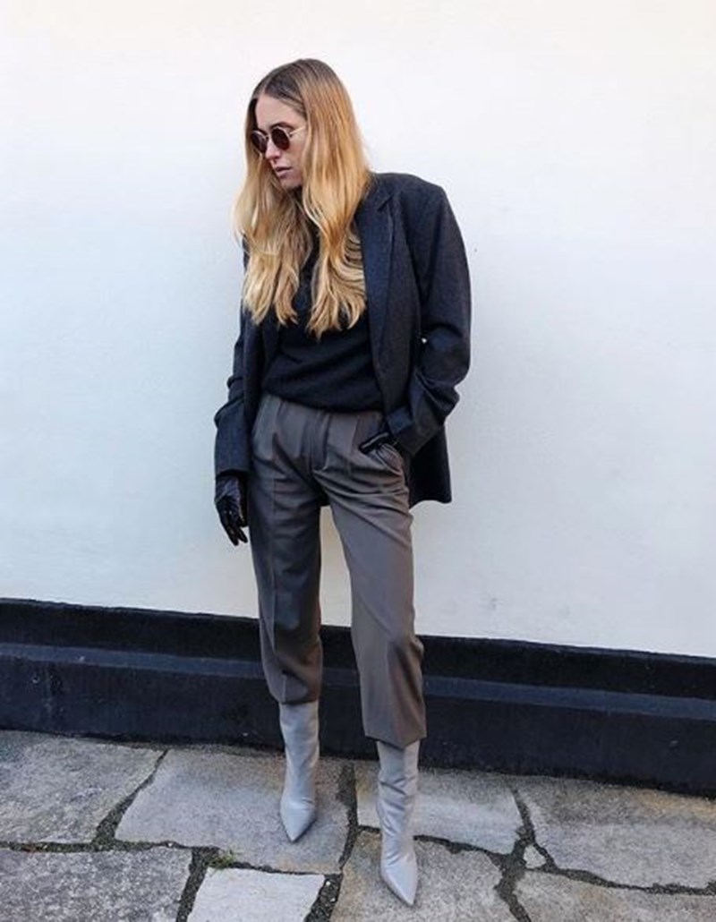 Super Hot Trend: Τι φορούν τώρα τα κορίτσια της μόδας εκτός από στενά jeans με ankle boots; - εικόνα 1