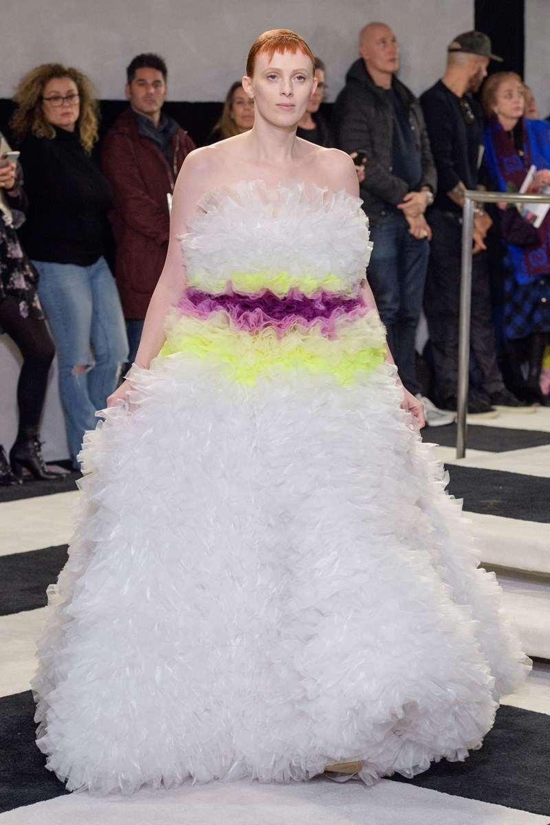 Είναι αυτό το πιο extra ντεφιλέ της New York Fashion Week; - εικόνα 3