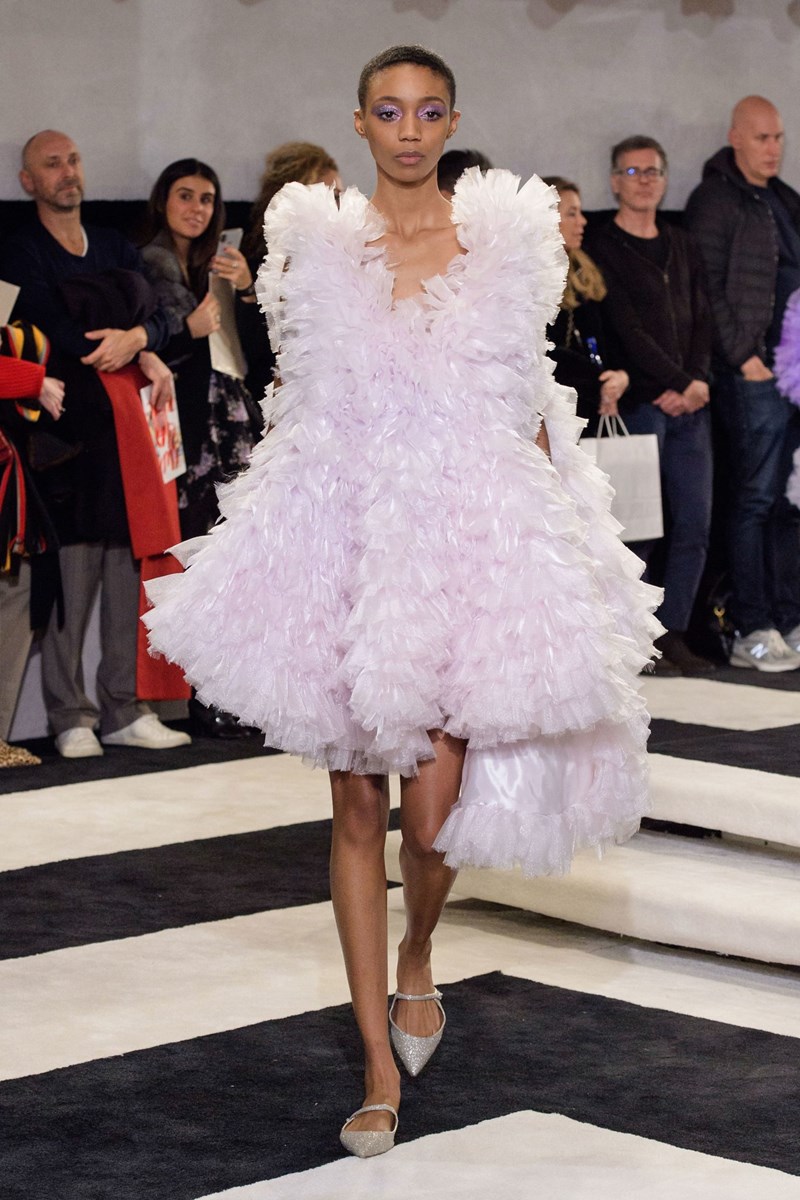 Είναι αυτό το πιο extra ντεφιλέ της New York Fashion Week; - εικόνα 11