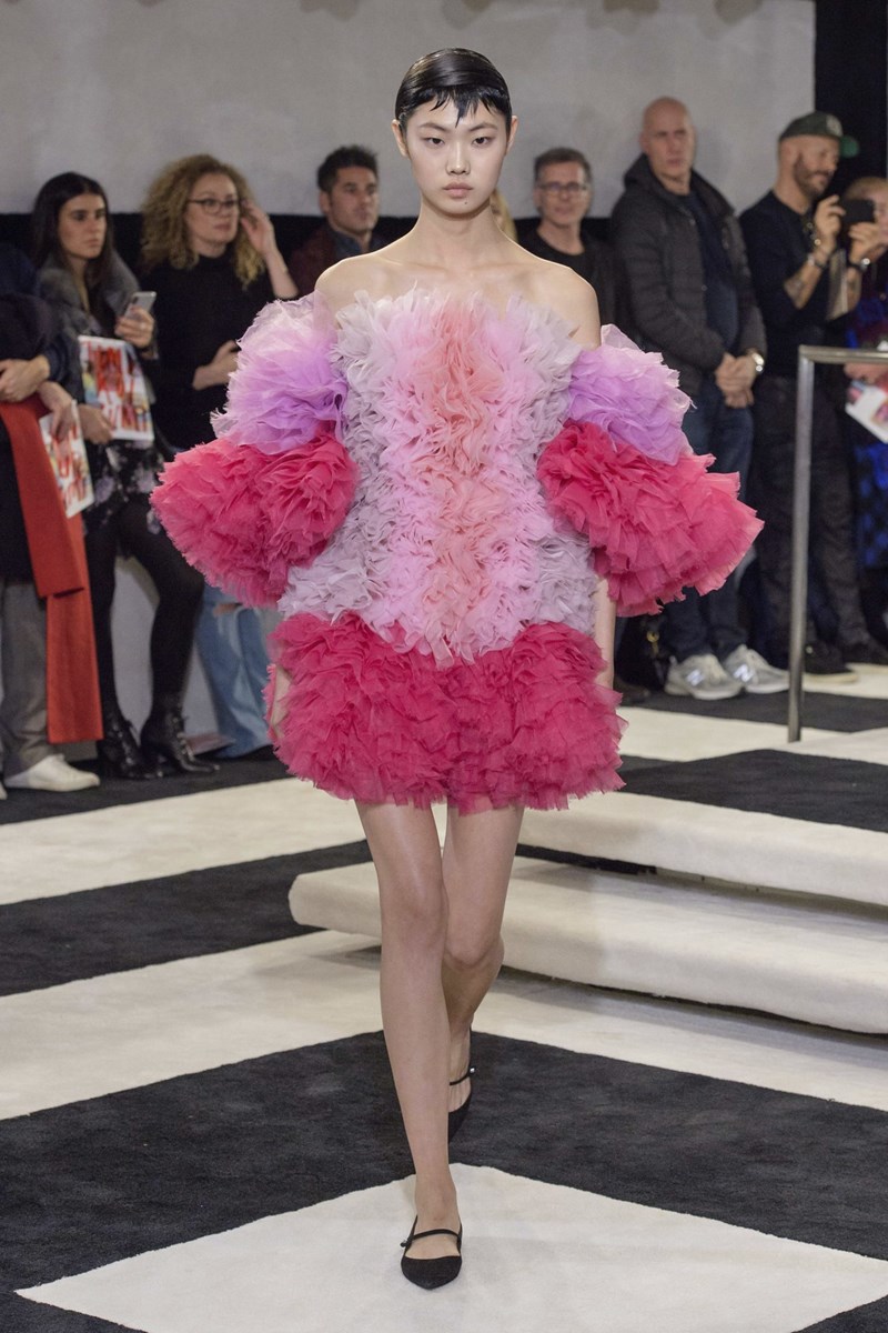 Είναι αυτό το πιο extra ντεφιλέ της New York Fashion Week; - εικόνα 10