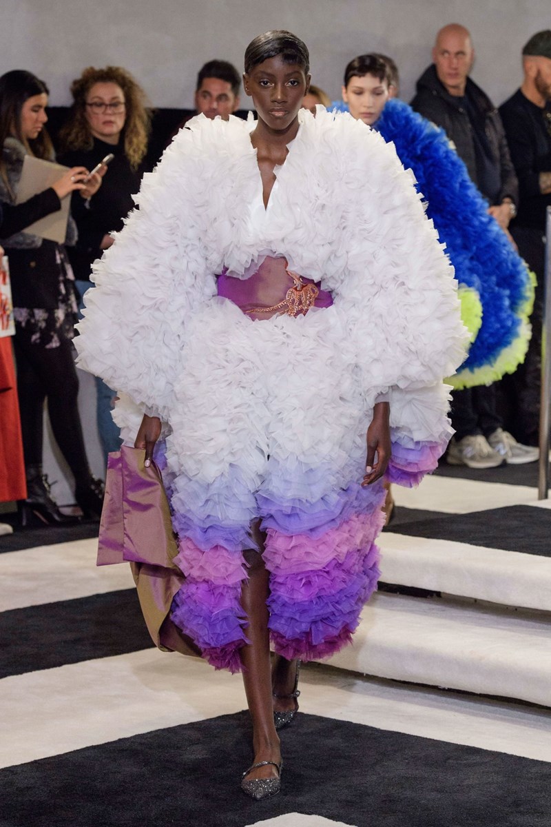 Είναι αυτό το πιο extra ντεφιλέ της New York Fashion Week; - εικόνα 5