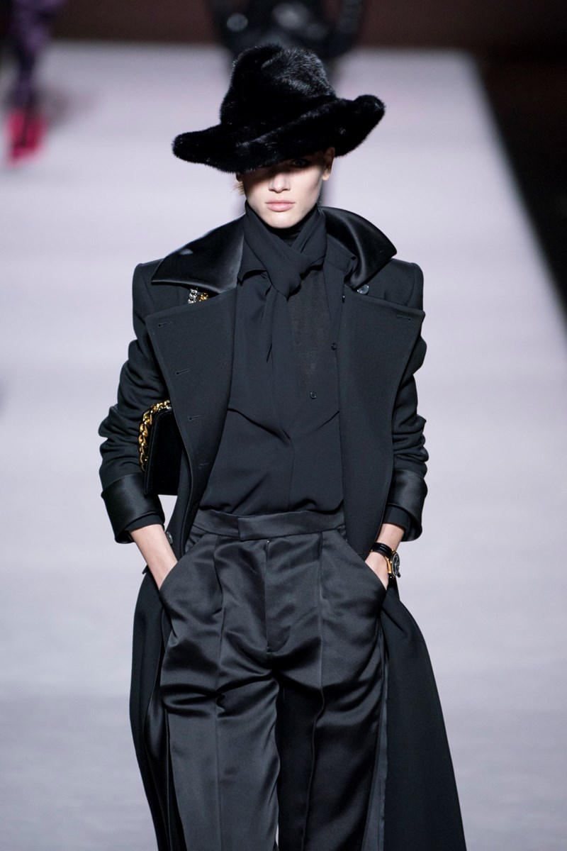 Το show του Tom Ford υμνεί την υπέρτατη φινέτσα του ανδρόγυνου στυλ - εικόνα 4