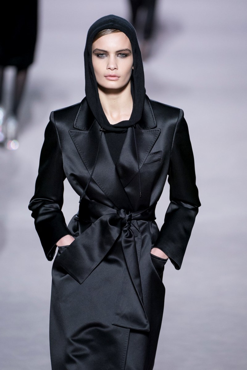 Το show του Tom Ford υμνεί την υπέρτατη φινέτσα του ανδρόγυνου στυλ - εικόνα 2