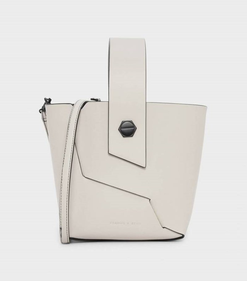 Η τσάντα που λατρεύουν οι influencers είναι άκρως οικονομική - εικόνα 6