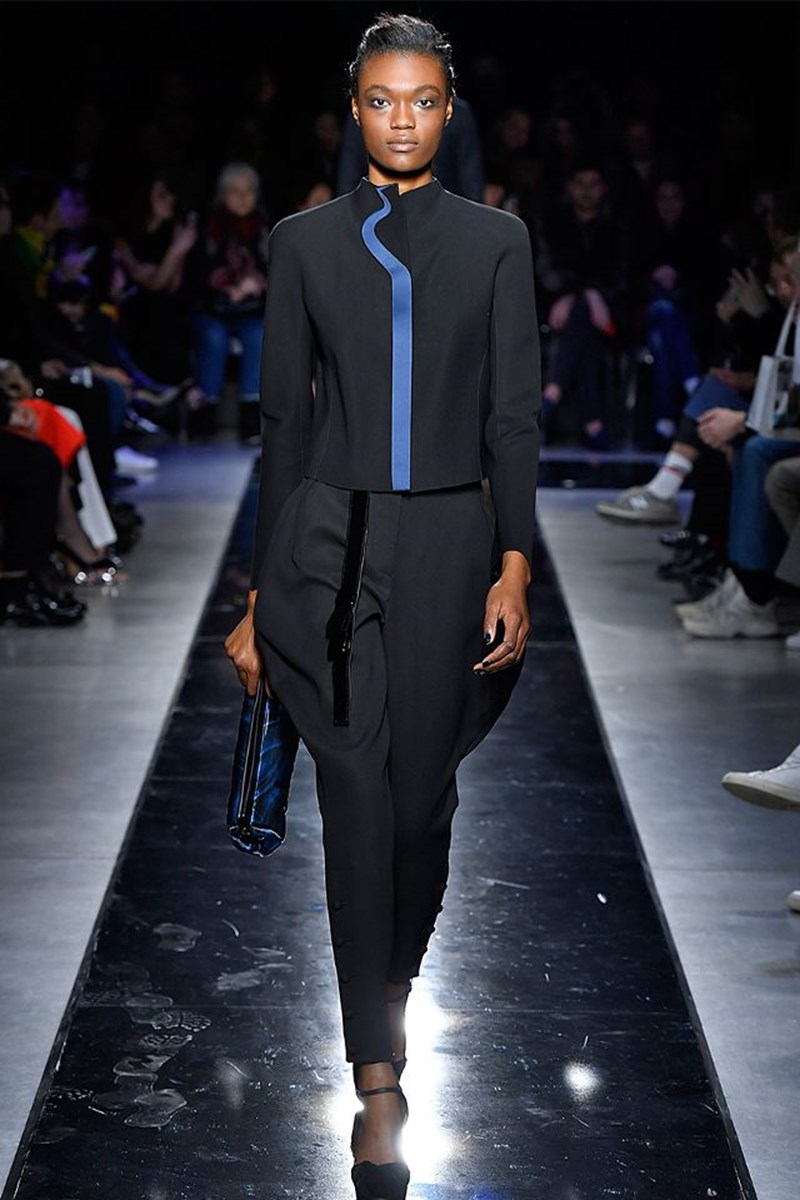 Milan Fashion Week: Δες τα ωραιότερα highlights των λαμπερών shows - εικόνα 11