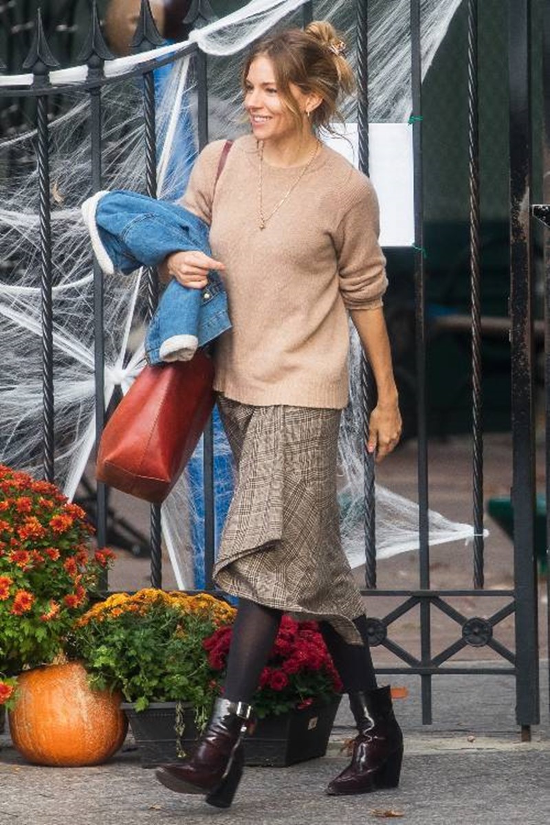 Get the look: Τα must κομμάτια της Sienna Miller - εικόνα 11