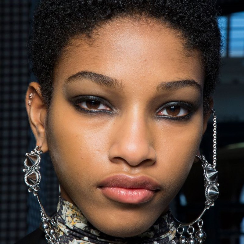 Πώς θα κάνεις smoky eye με ένα μόνο μολύβι; (pro tip) - εικόνα 3