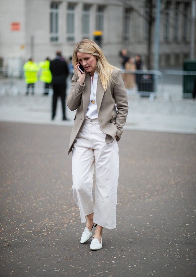 6+1 denim παντελόνια στην πιο on-trend γραμμή της σεζόν - εικόνα 1