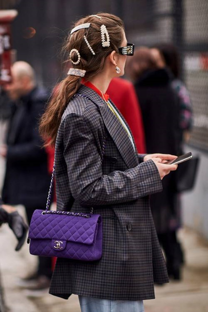 Straight from the Street: Τα hair looks που επιλέγουν τώρα τα κορίτσια της μόδας - εικόνα 9