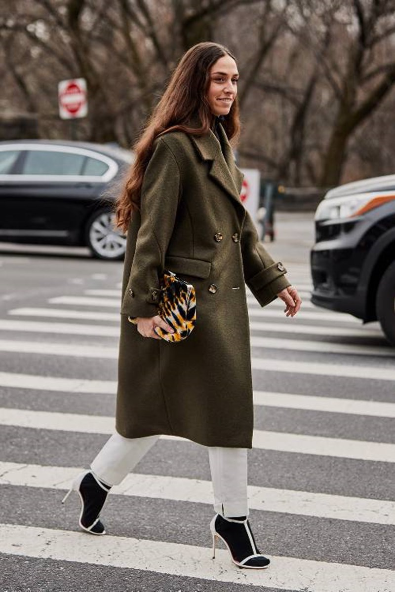 Straight from the Street: Τα hair looks που επιλέγουν τώρα τα κορίτσια της μόδας - εικόνα 3