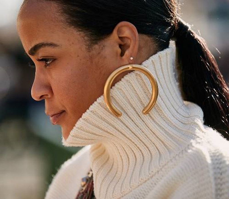 Straight from the Street: Τα hair looks που επιλέγουν τώρα τα κορίτσια της μόδας - εικόνα 2