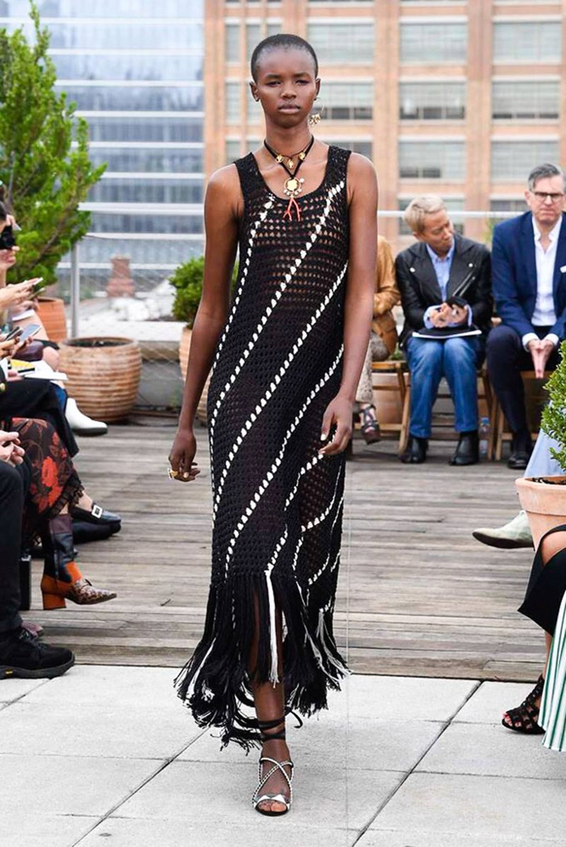 The Ultimate Trend Guide: Όλες οι τάσεις της άνοιξης σε 44 φωτογραφίες από τα ντεφιλέ - εικόνα 43