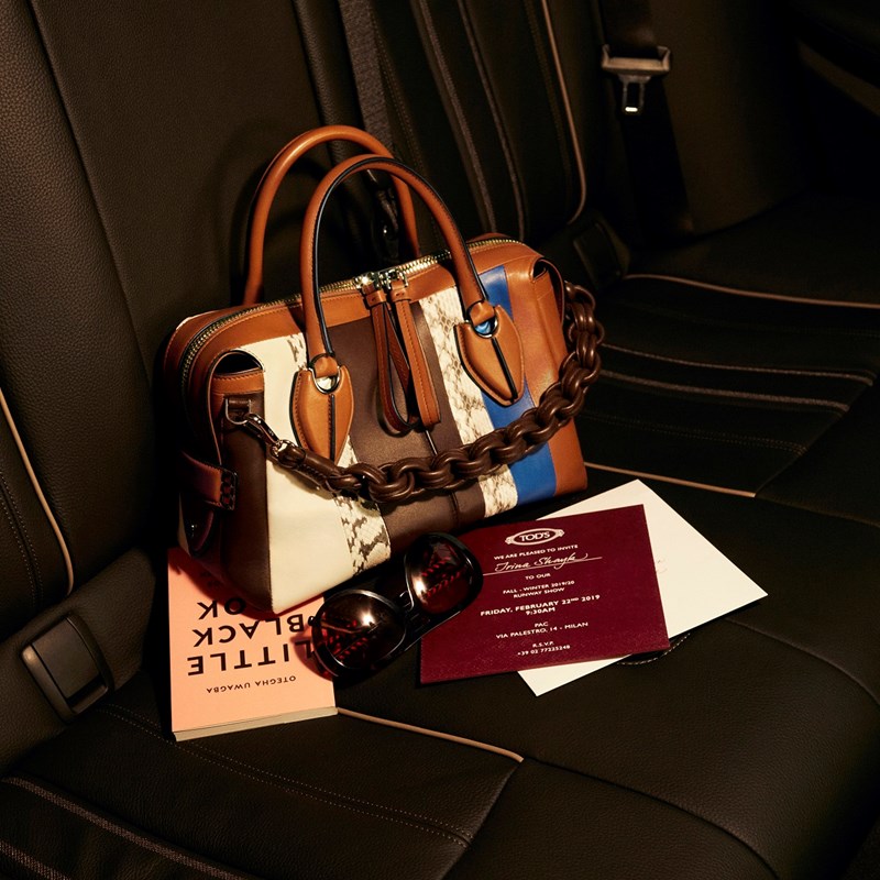 Τι κρύβει στην τσάντα της η Irina Shayk; - εικόνα 2