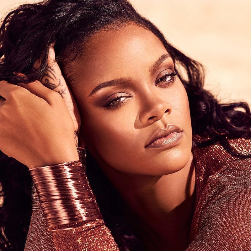 H Rihanna λανσάρει skincare brand; - εικόνα 1