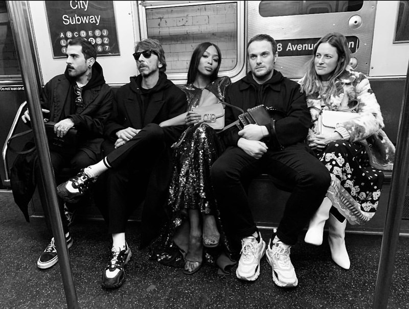 H Naomi Campbell αναστάσωσε το μετρό της Νέας Υόρκης - εικόνα 4