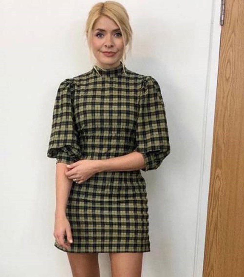 Το φόρεμα που κάνει θραύση τώρα - εικόνα 3