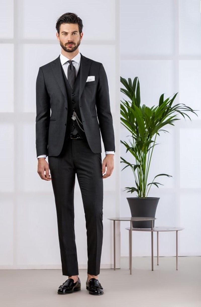 Το κοινό μυστικό των καλοντυμένων αντρών - εικόνα 4