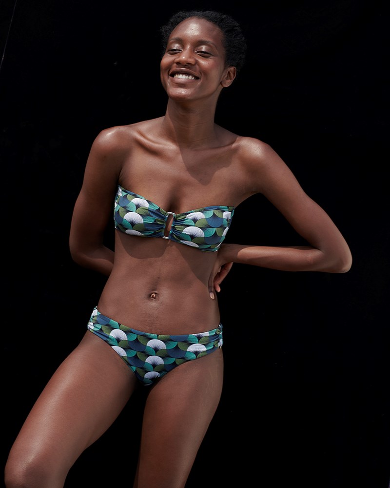 Into the Blue: Τα πιο elegant μαγιό του καλοκαιριού έχουν ελληνική υπογραφή - εικόνα 1