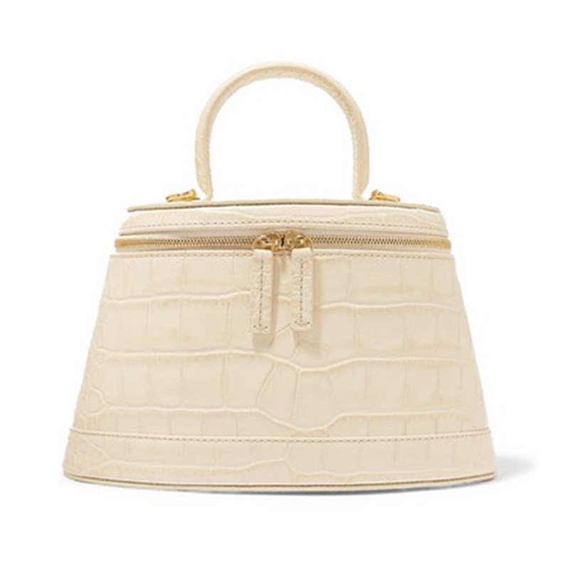 Think Pink: 3 outfits με πρωταγωνιστή το ροζ ( + τα must have κομμάτια) - εικόνα 11