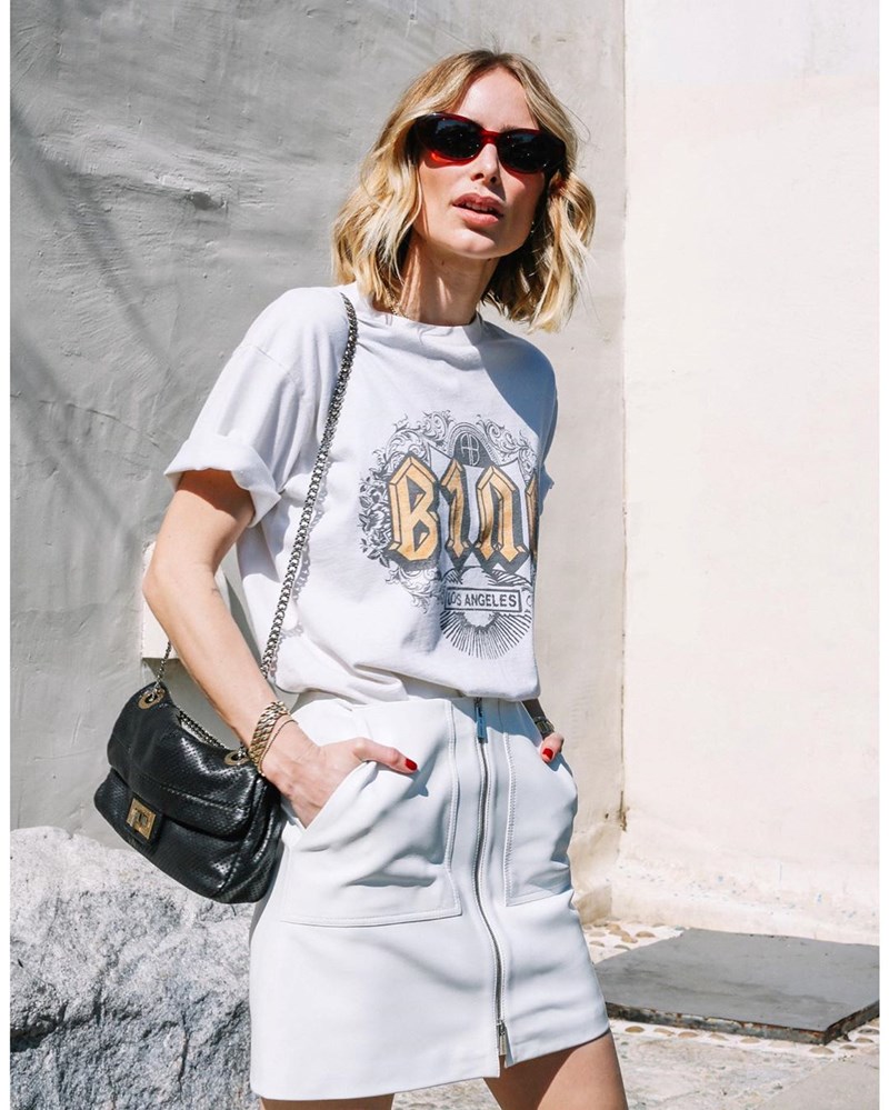 10+1 logo T-shirts με designer υπογραφή που θέλουμε τώρα - εικόνα 1