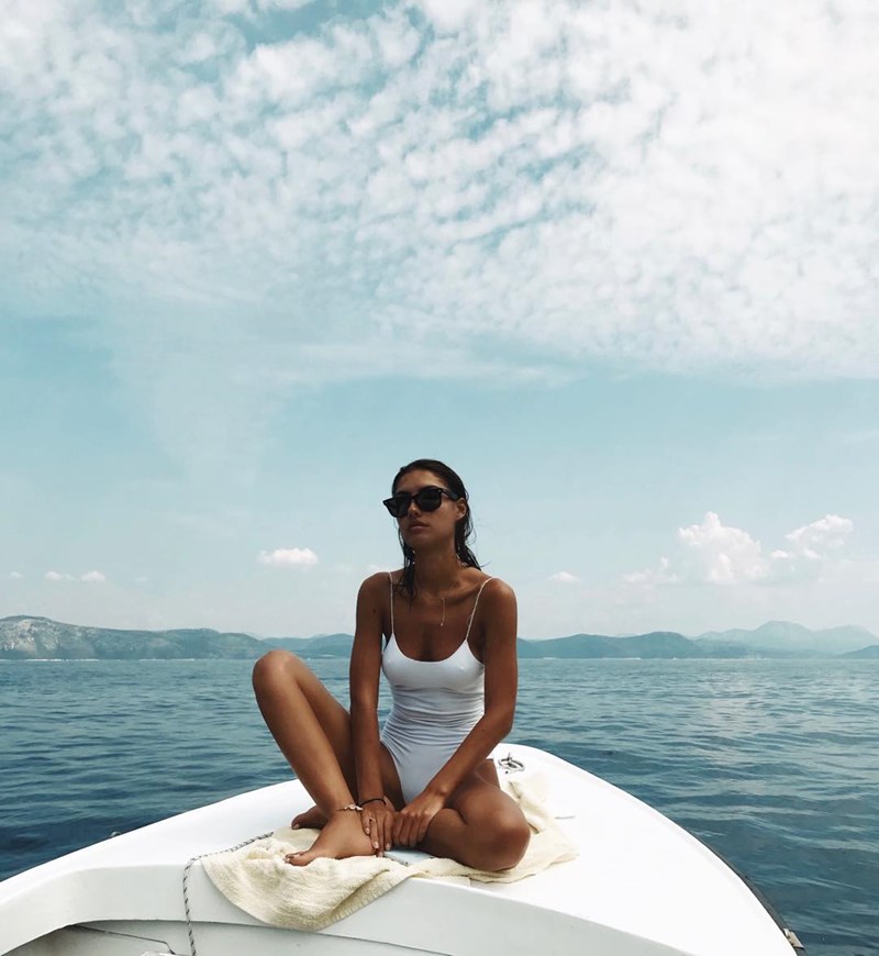 Τι μαγιό φορούν τώρα τα πιο hot κορίτσια της Μεσογείου; - εικόνα 1