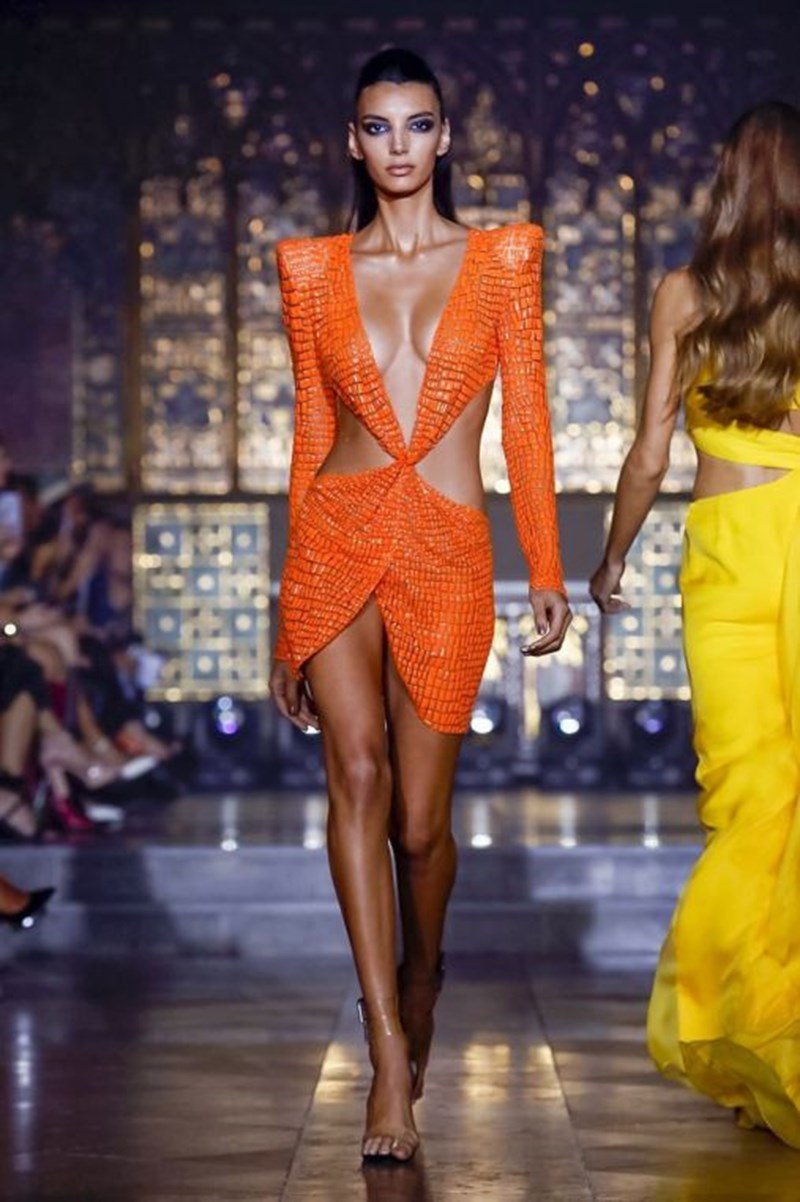 Πόσο κοστίζει το σέξυ φόρεμα της Kylie Jenner; - εικόνα 3