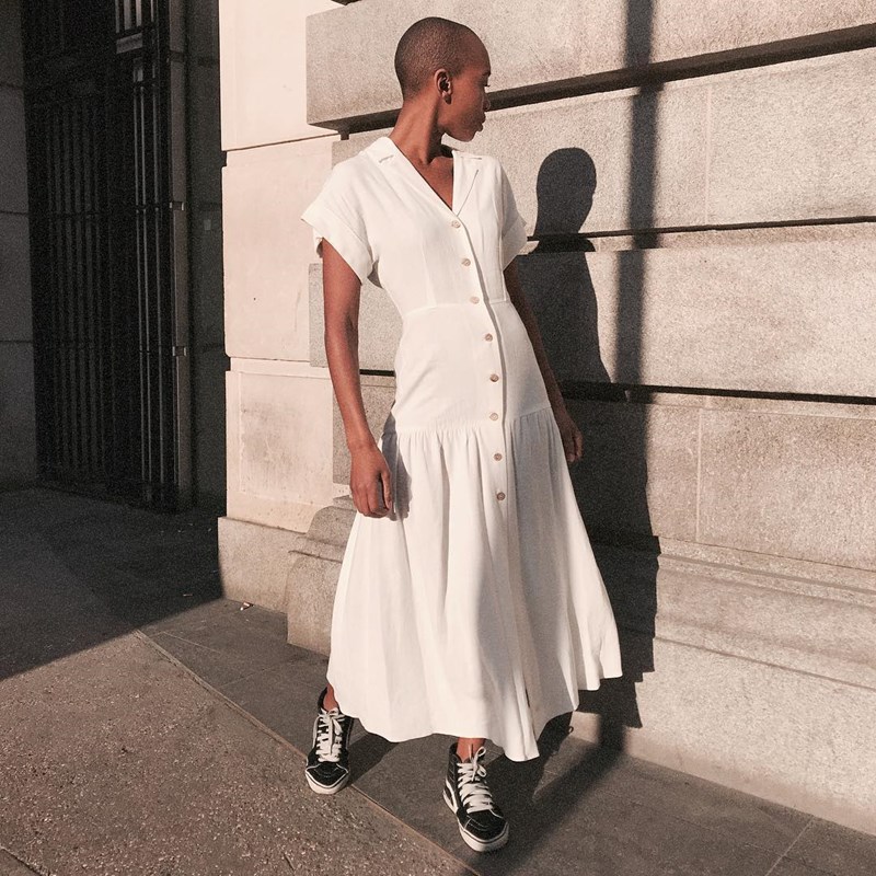 Τι φορούν τώρα οι πιο stylish Λονδρέζες; (10 must-haves για να υιοθετήσεις το στυλ τους) - εικόνα 1