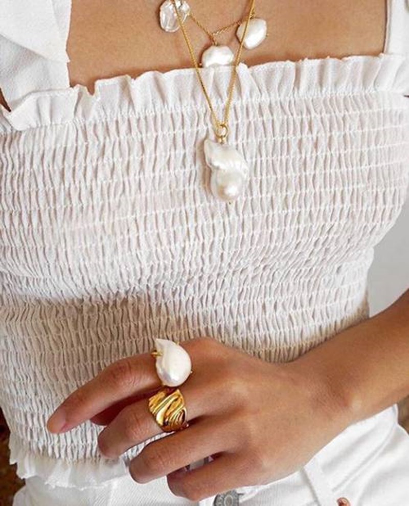 7 φρέσκοι τρόποι να φορέσεις τα κοσμήματα του καλοκαιριού - εικόνα 2