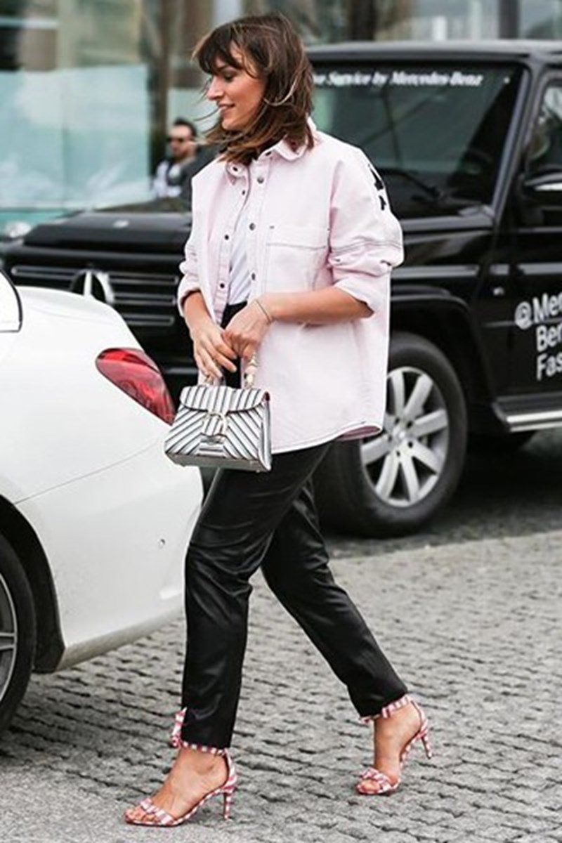 Think Pink: 3 outfits με πρωταγωνιστή το ροζ ( + τα must have κομμάτια) - εικόνα 7