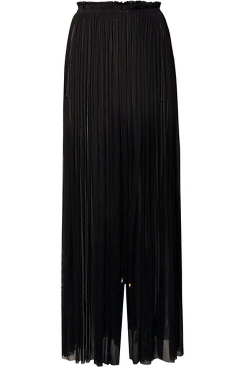 H Carine Roitfeld επιλέγει δημιουργία Ελληνίδας σχεδιάστριας για τη βαλίτσα των διακοπών της - εικόνα 5